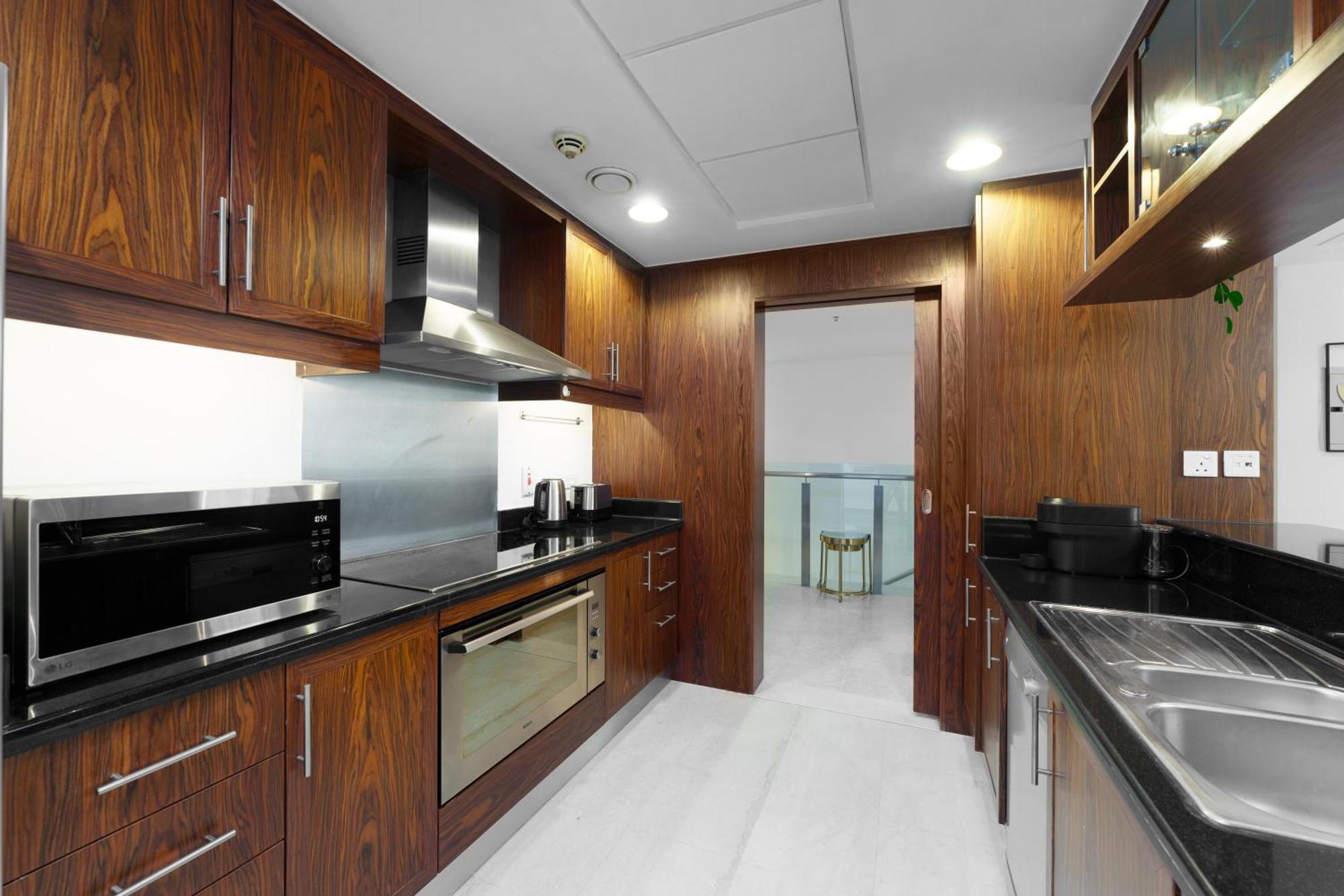 Maison Privee - Exclusive Duplex With Panoramic Terrace Overlooking Burj Khalifa Apartment *