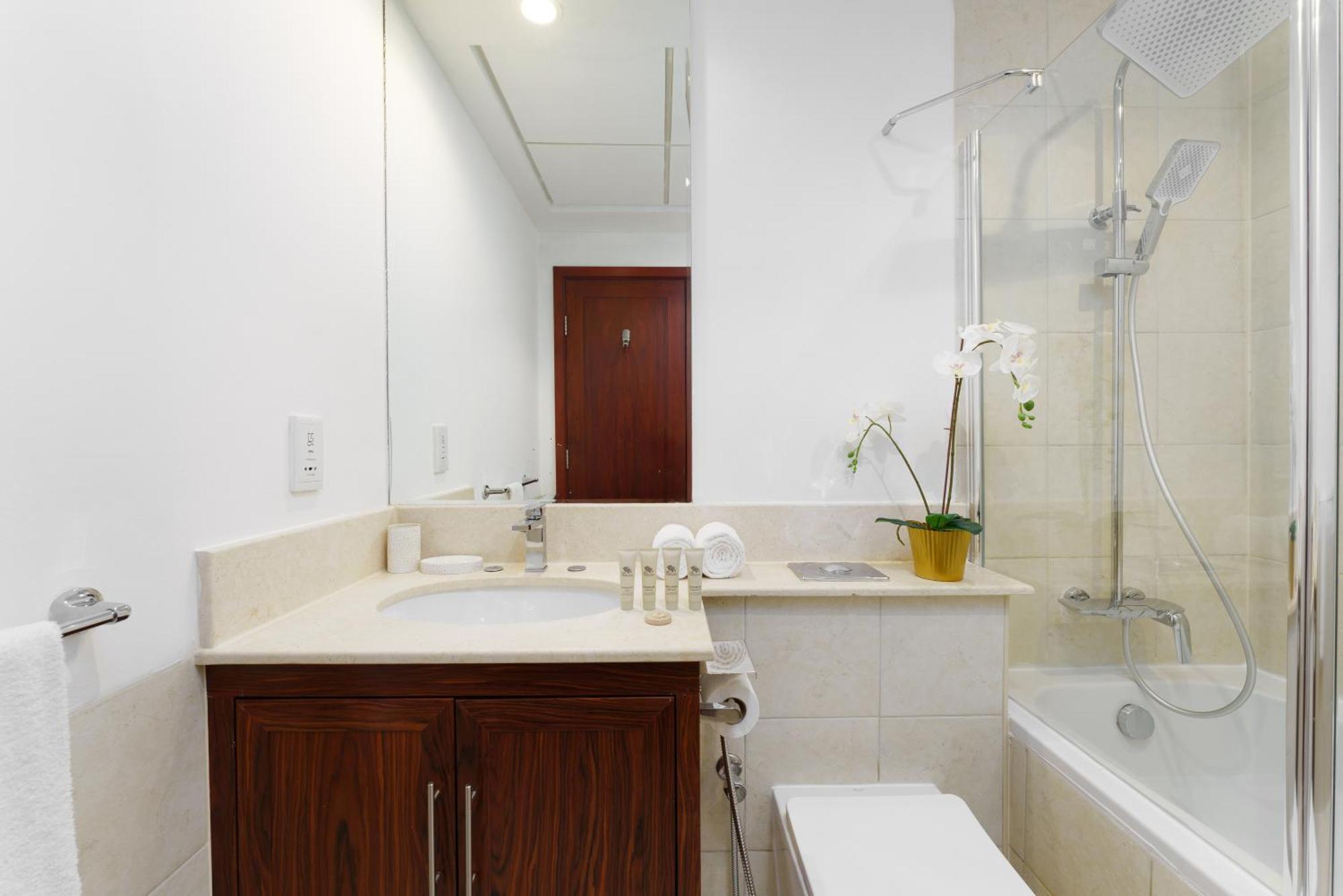 Maison Privee - Exclusive Duplex With Panoramic Terrace Overlooking Burj Khalifa Apartment